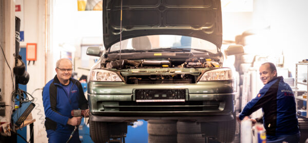 Haupt und Abgasuntersuchung